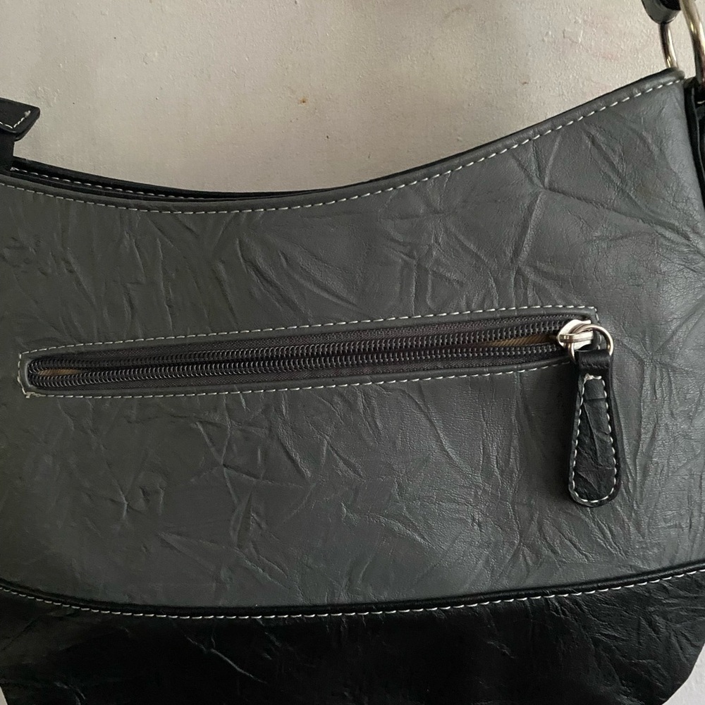 Stone Mountain Accessories Gray Crossbody Bag with Adjustable Strap - Picture 3 of 5